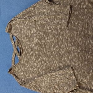 Black, white, and gray heather three-quarter length sleeve light sweater